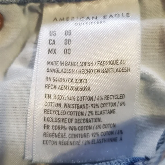 American Eagle Outfitters Light Blue Distressed Jean Shorts - Picture 4 of 4